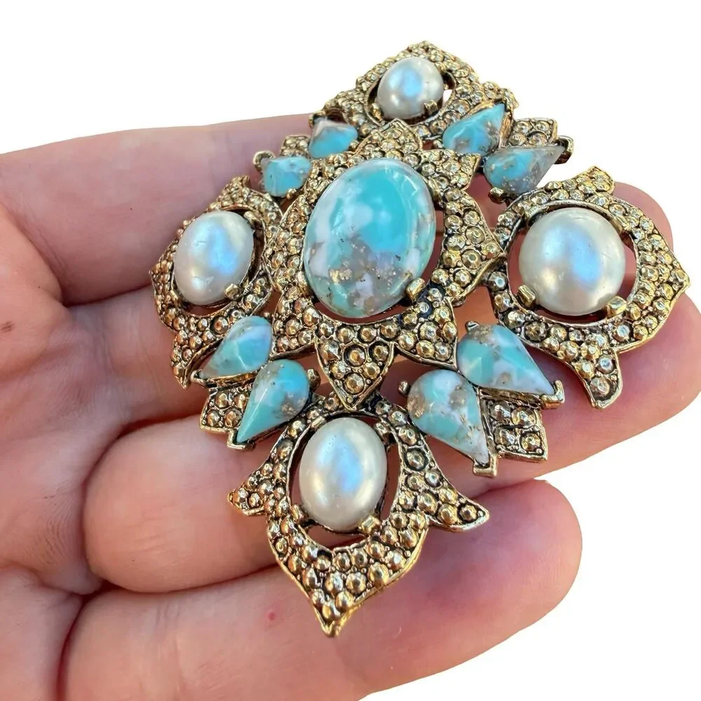 Vintage Sarah Coventry Remembrance Pendant Brooch 1968 Pin Faux Pearl Cab Stones